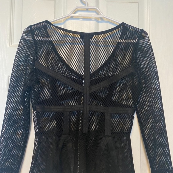 Bebe Peplum Mesh Zip top - Picture 2 of 2